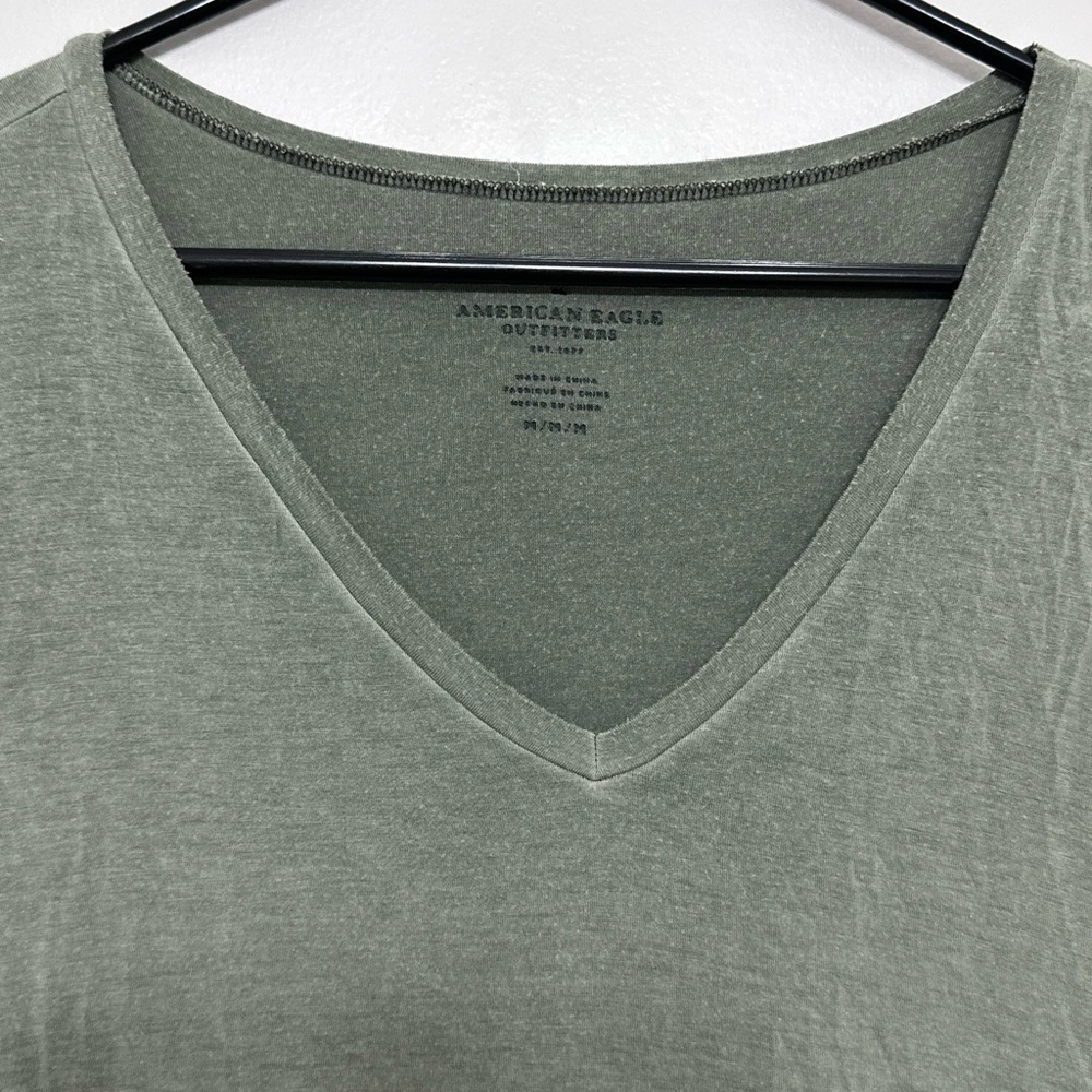 American Eagle Women’s Olive Green V-Neck Short Sleeve Top - Picture 3 of 3